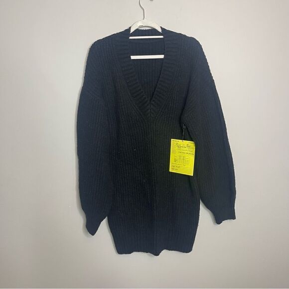 Revolve LPA Cadae V neck Chunky black  Sweater Dress Sample  Small oversized - Picture 7 of 12